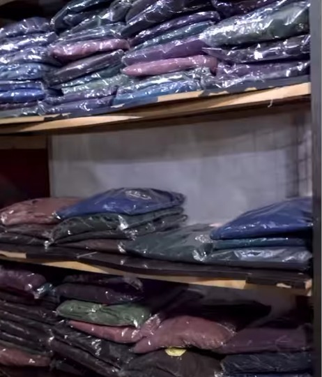 توزيع الألبسة الجديدة للعيد على 1067 عائلة من المدرجين من الأيتام والأرامل والمطلقات